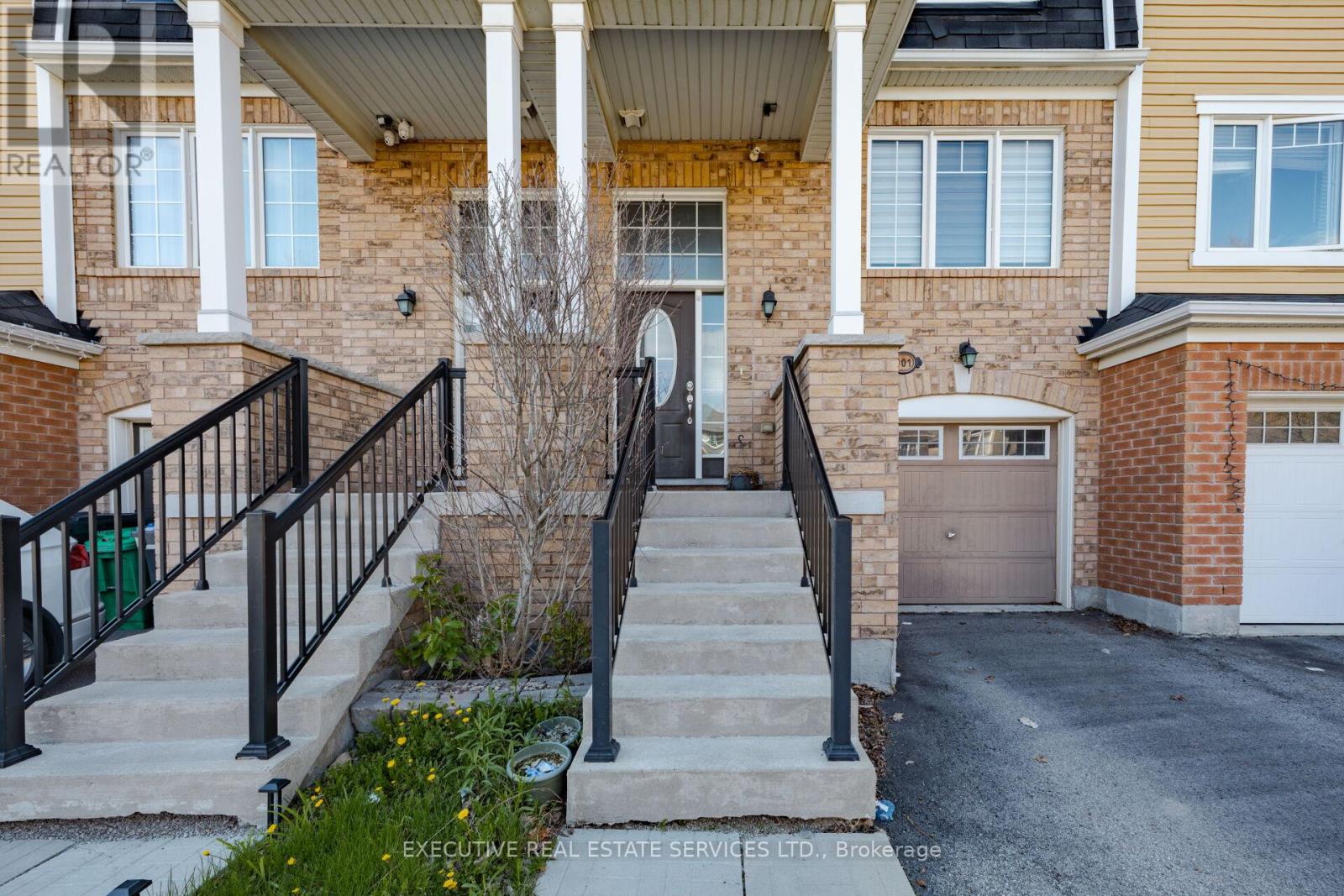 101 MCCLEAVE CRESCENT
