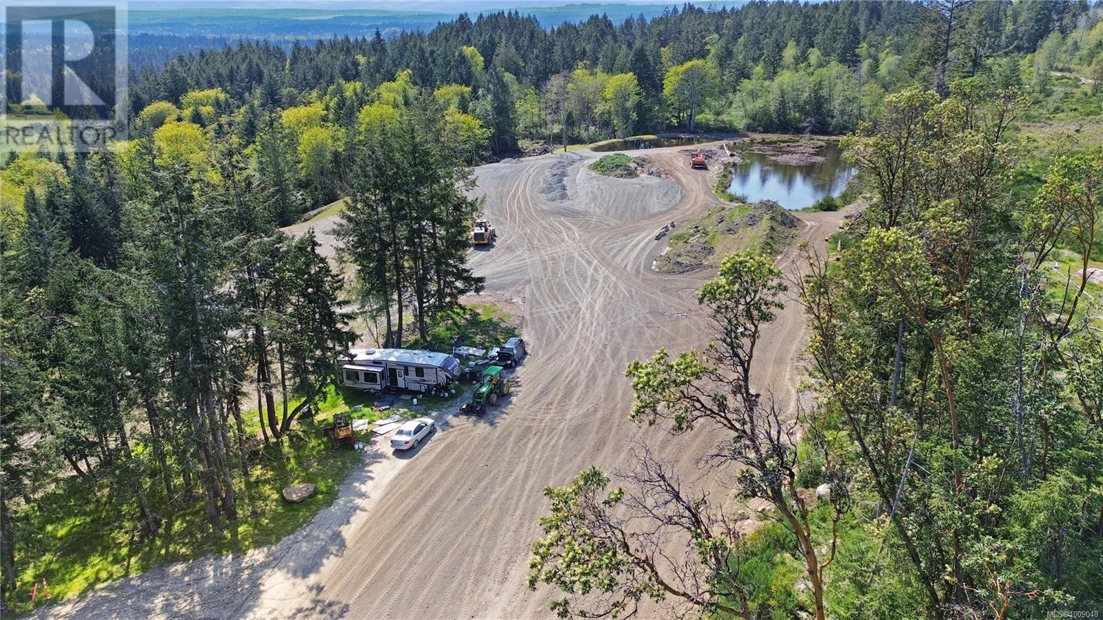 2640 Cedar Heights Cres