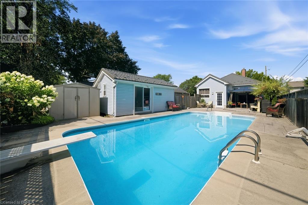 37 HILL Avenue