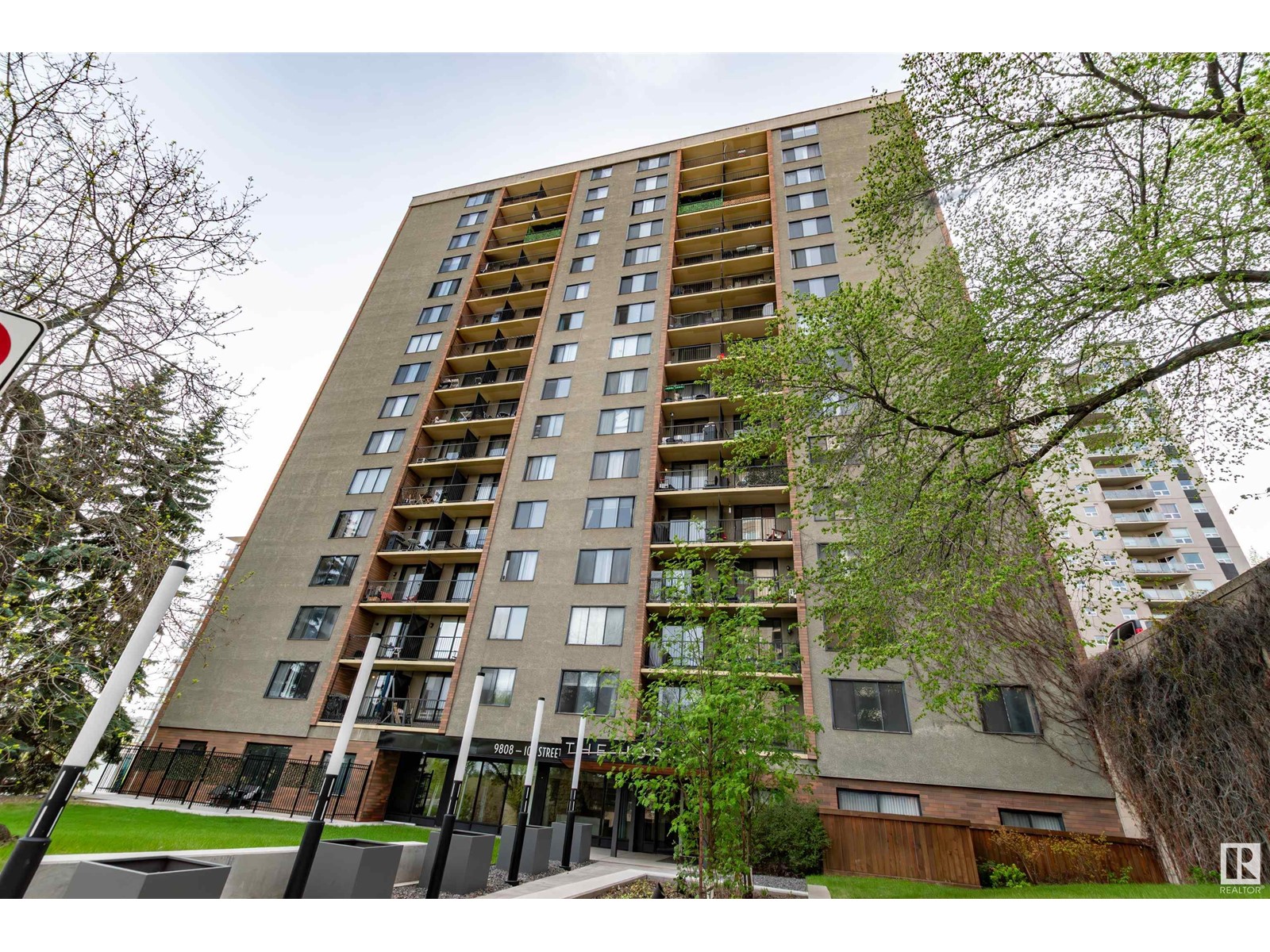 #1204 9808 103 ST NW