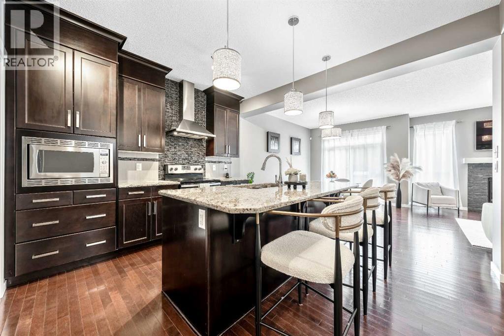 443 Skyview Shores Manor NE