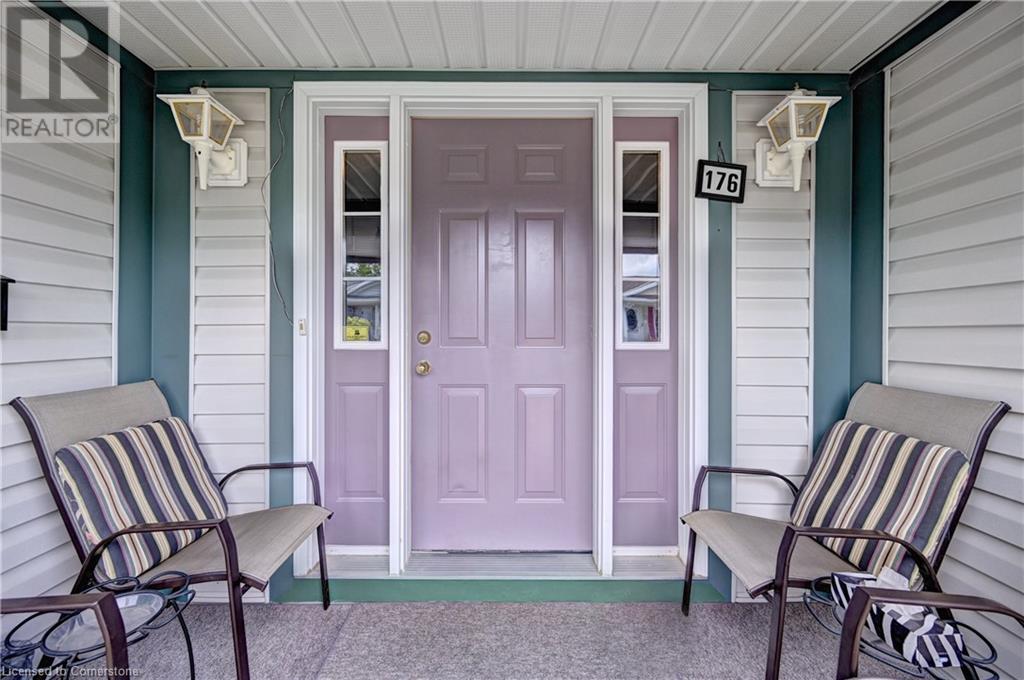 176 WESLEY Crescent