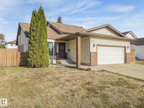 9824 164 AV NW Edmonton AB T5X5H6
