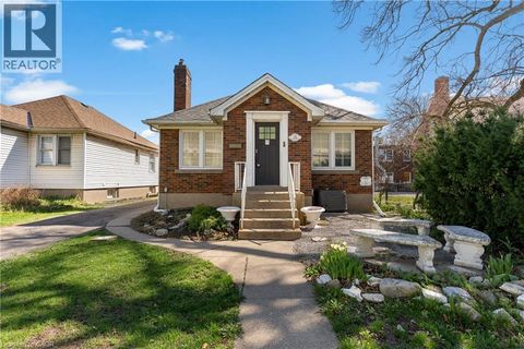 14 DUNLOP Drive St. Catharines ON L2R1A3