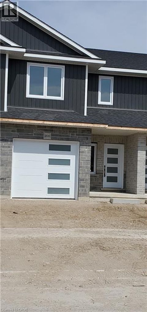 200 HOOPER Street St. Marys ON N4X0A8