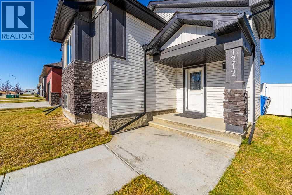 1212 Iron Landing Way