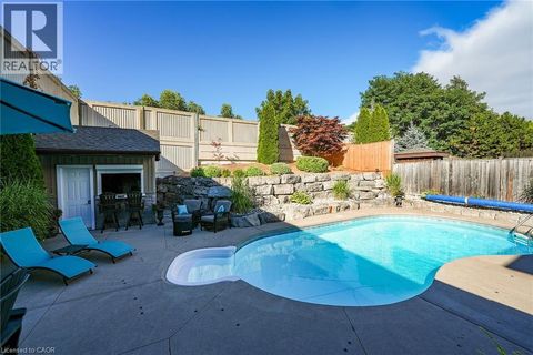 60 GAGE Street Grimsby ON L3M5E4