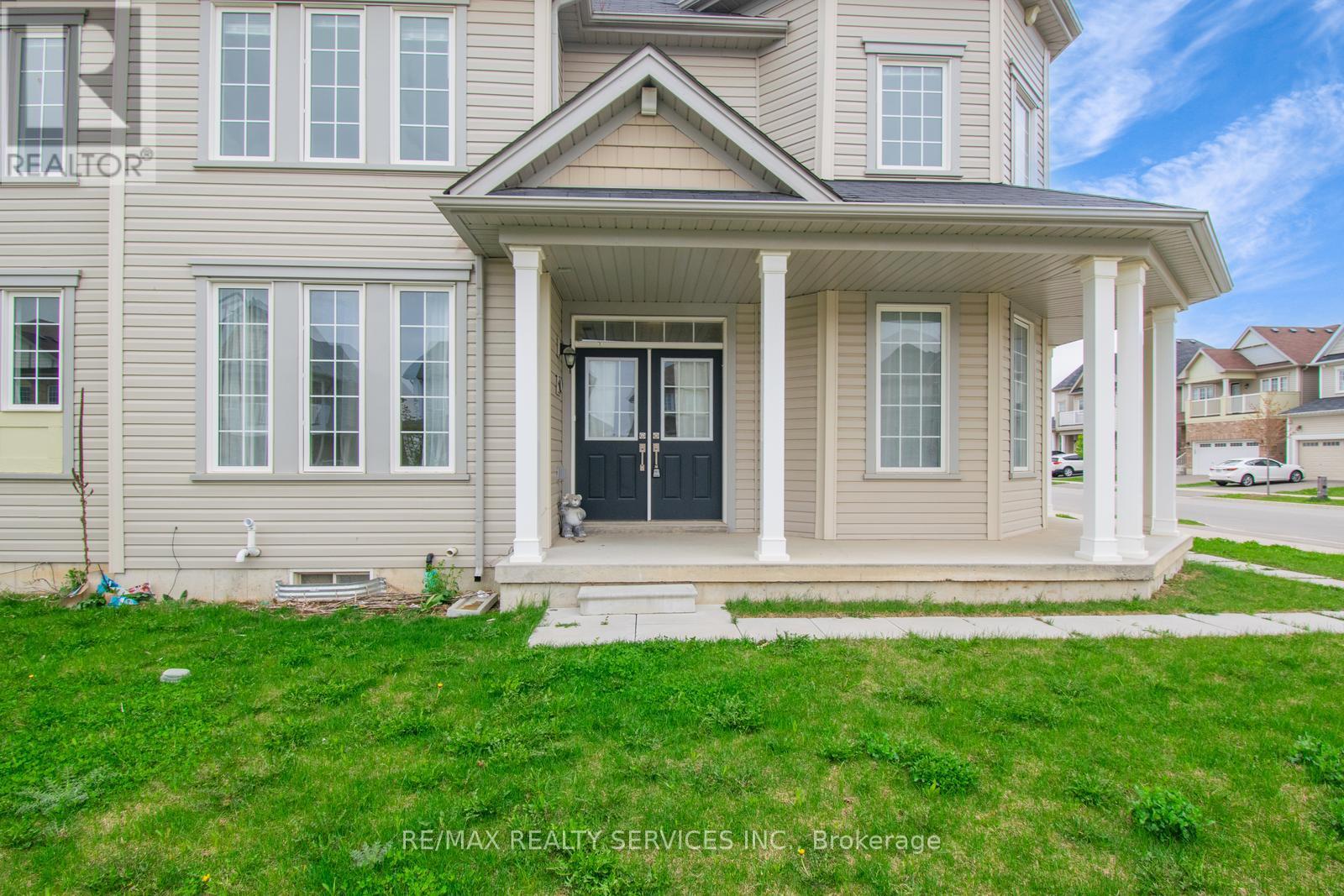 1 MUNRO CIRCLE