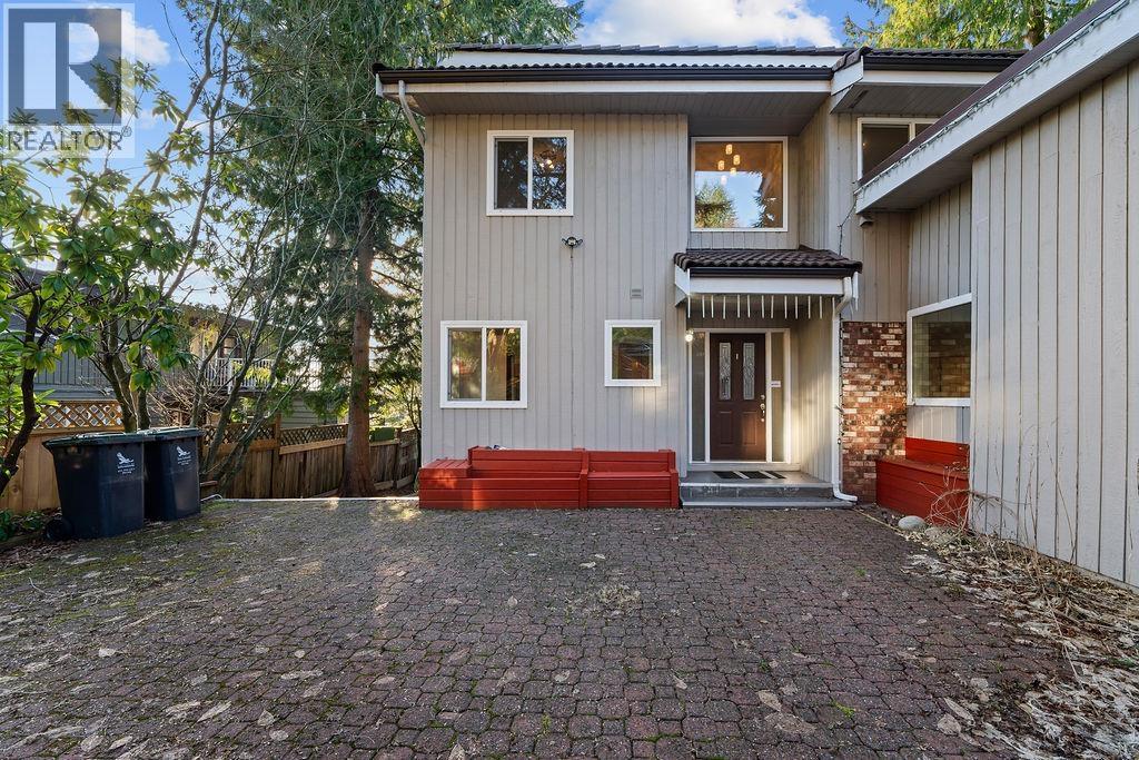 271 MONTROYAL BOULEVARD