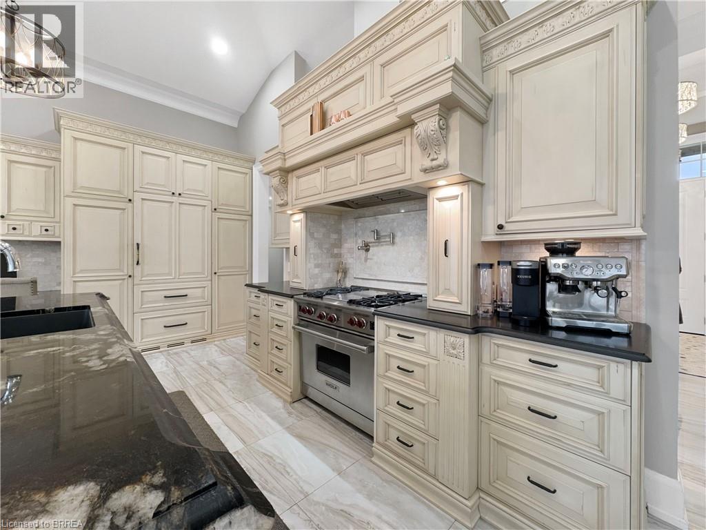 18 HARPER Boulevard