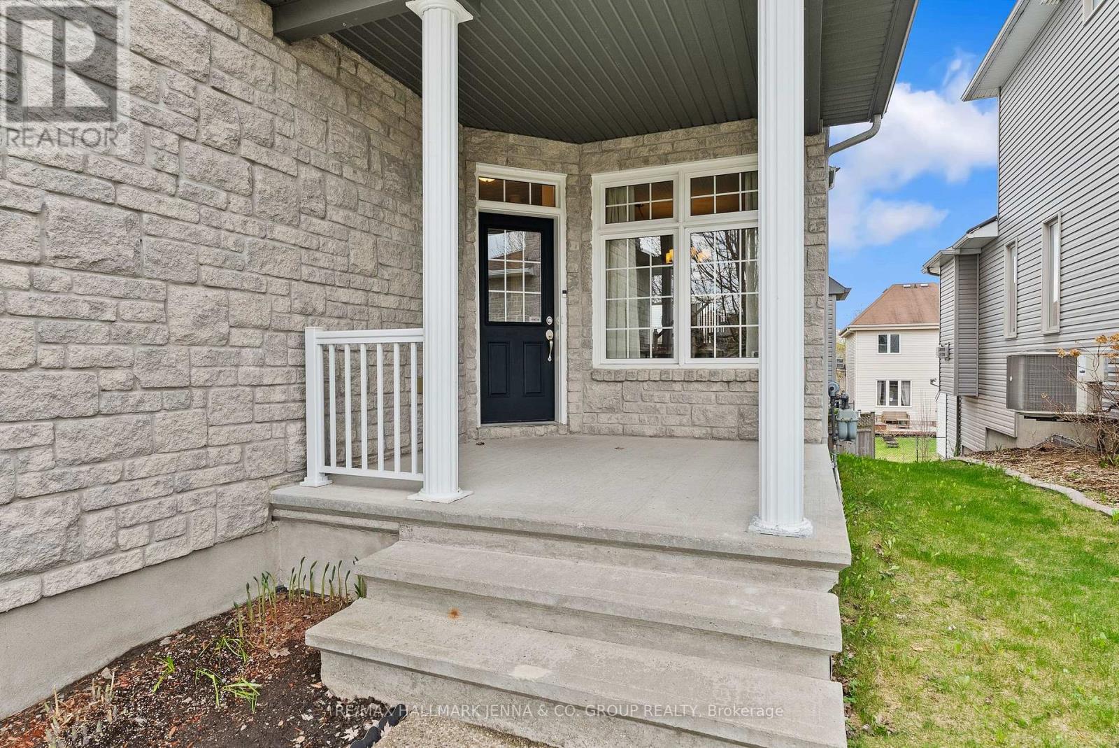281 TOPAZE CRESCENT