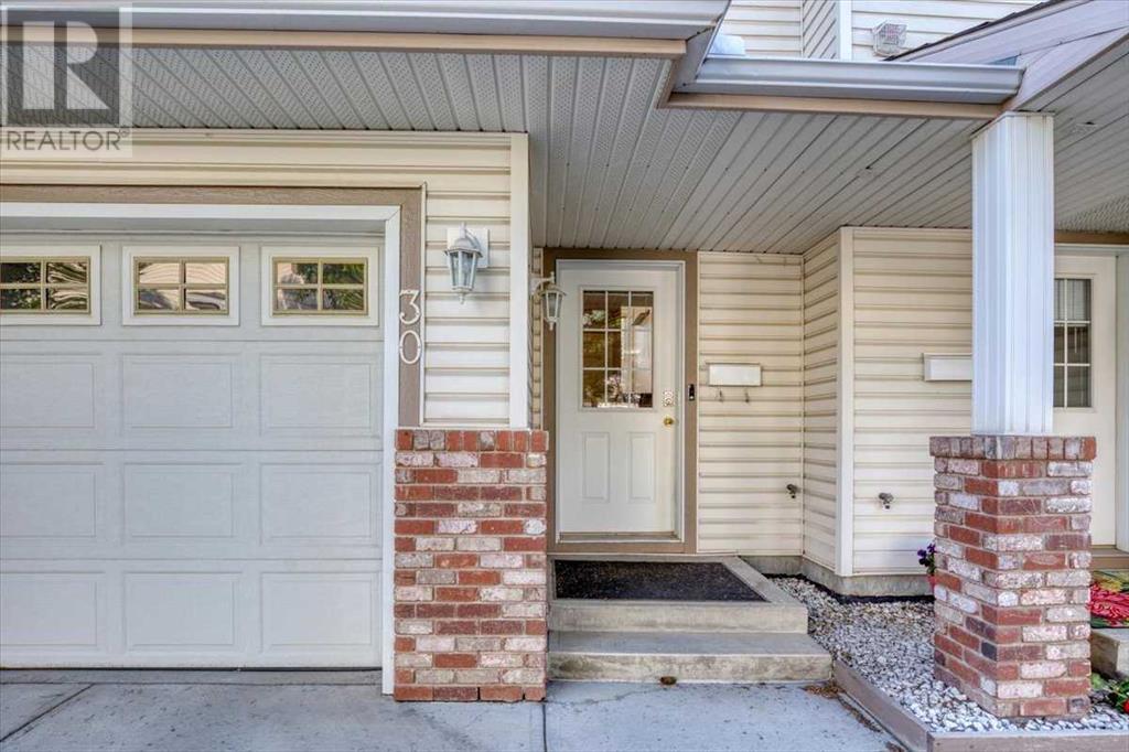 30 Country Hills Cove NW