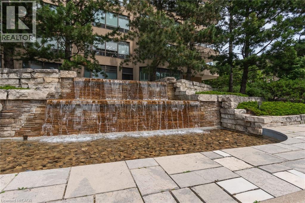 6 WILLOW Street Unit# 1603