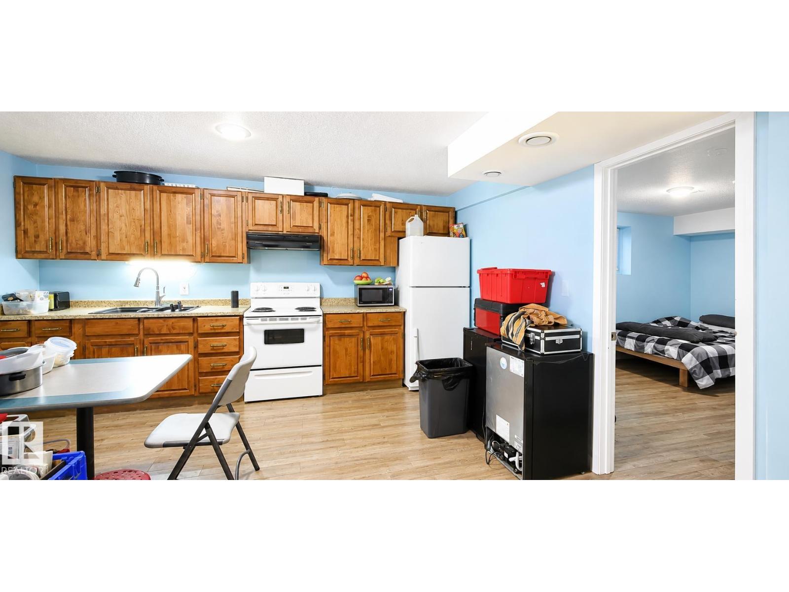 408 JENNINGS BA NW