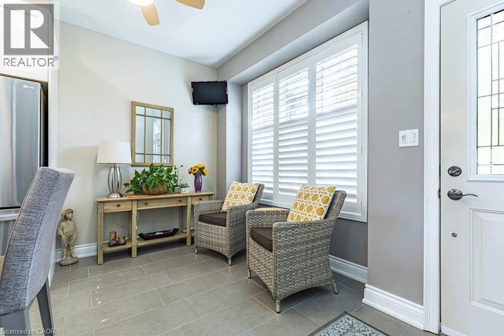 4220 SARAZEN Drive Unit# 22