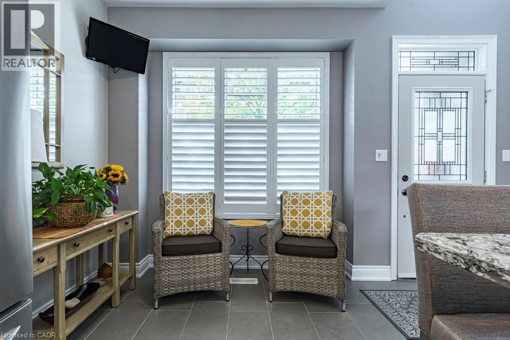 4220 SARAZEN Drive Unit# 22