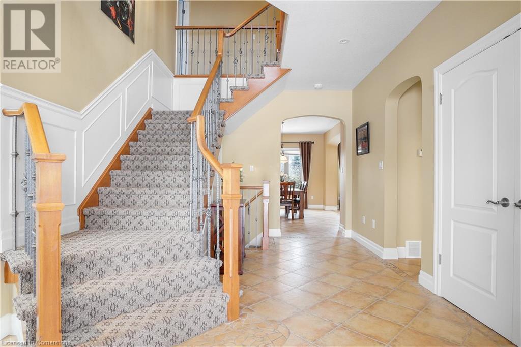 827 BIRCHMOUNT Drive