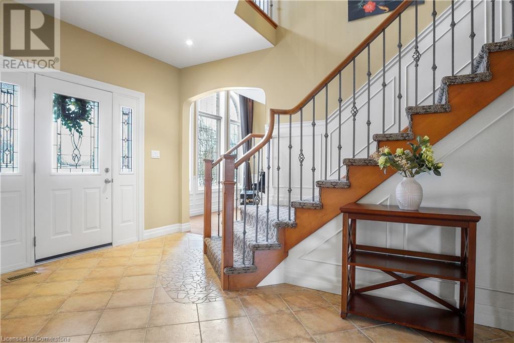 827 BIRCHMOUNT Drive