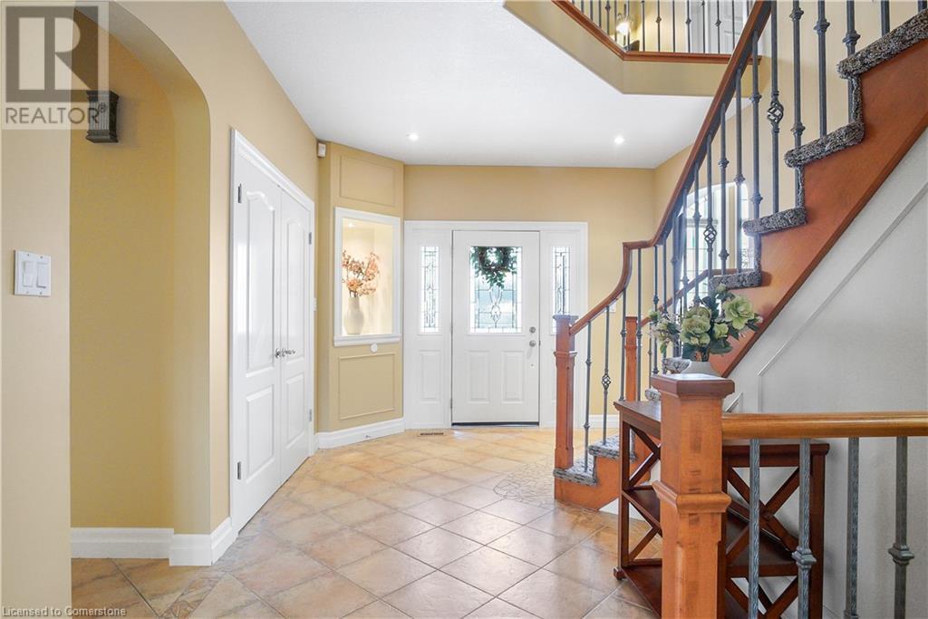 827 BIRCHMOUNT Drive