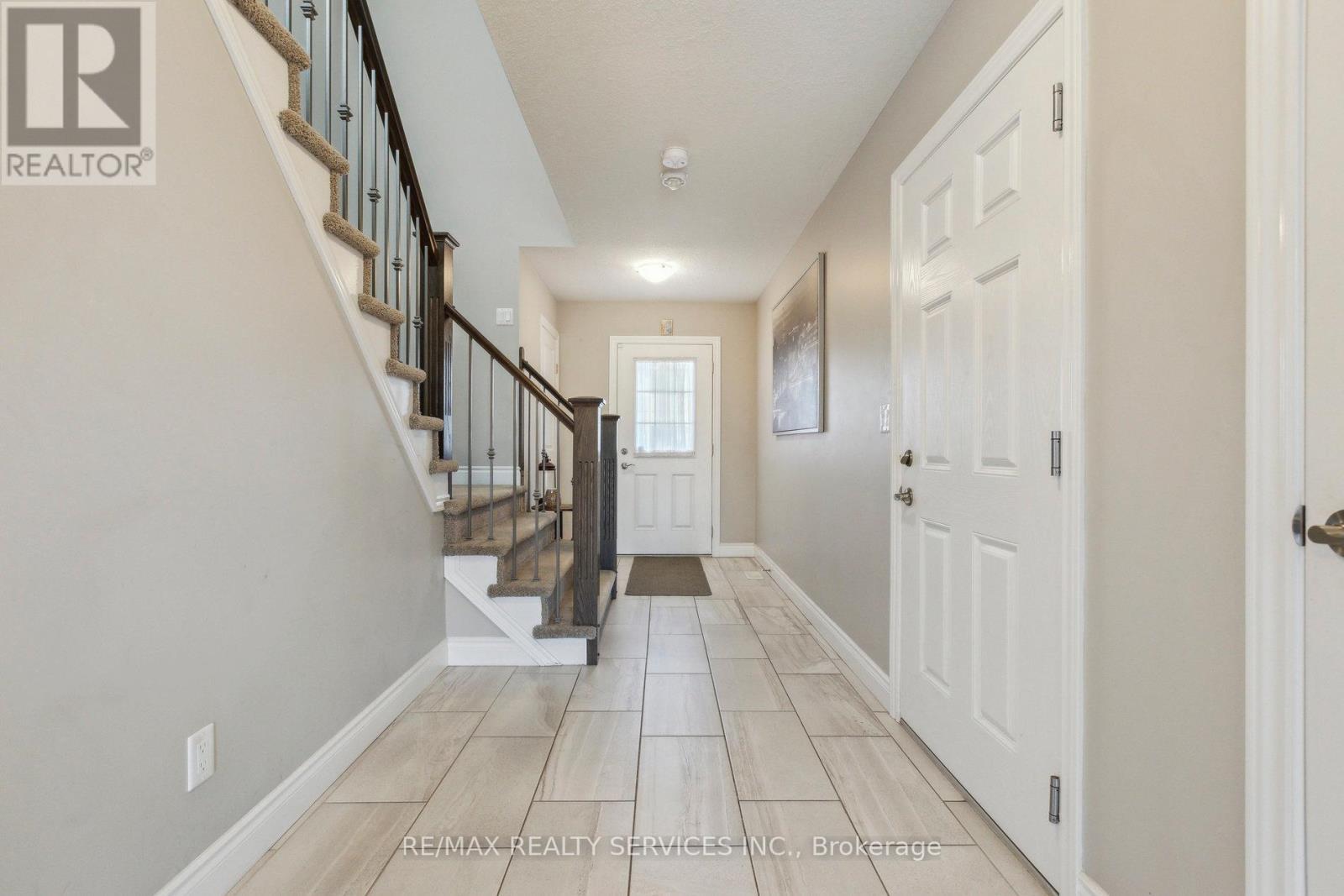 10 - 625 BLACKBRIDGE ROAD