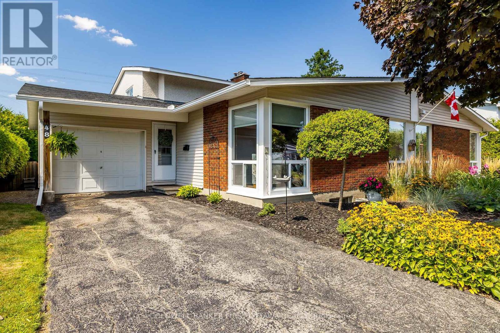 48 DOWNSVIEW CRESCENT