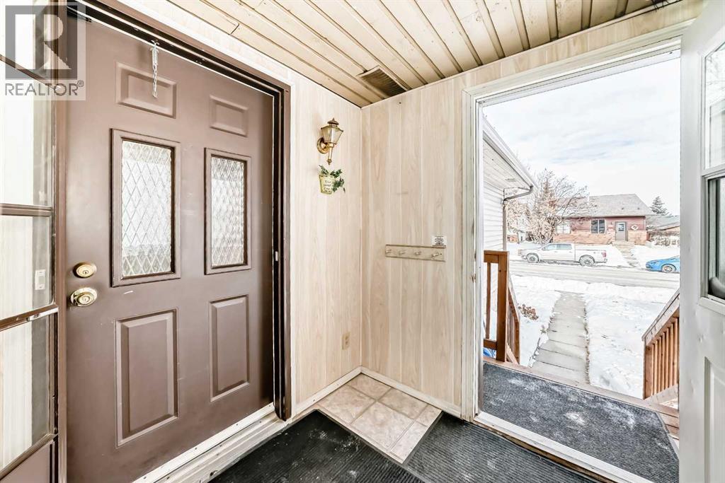 1837 Meadowbrook Drive SE