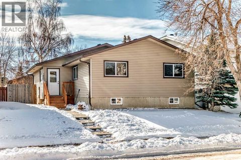 1837 Meadowbrook Drive SE Airdrie AB T4A1V5