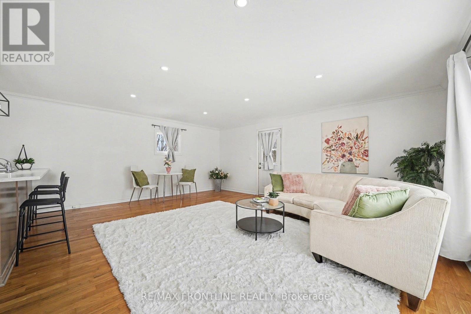 68 DRUMMOND STREET W