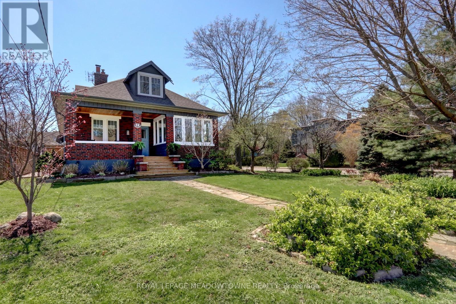 24 HIAWATHA PARKWAY