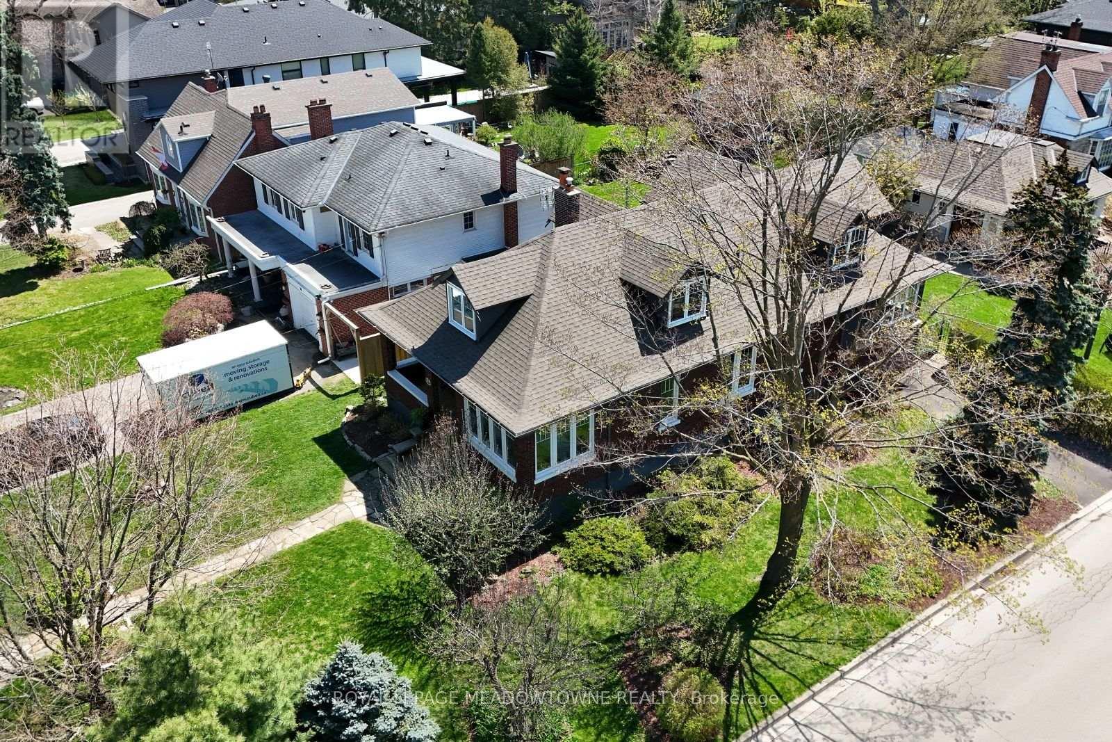 24 HIAWATHA PARKWAY