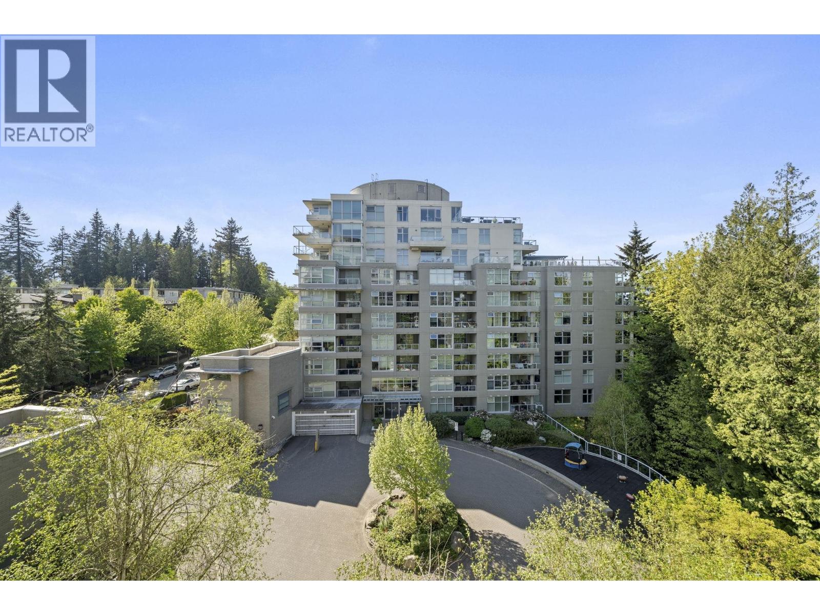 605 9262 UNIVERSITY CRESCENT