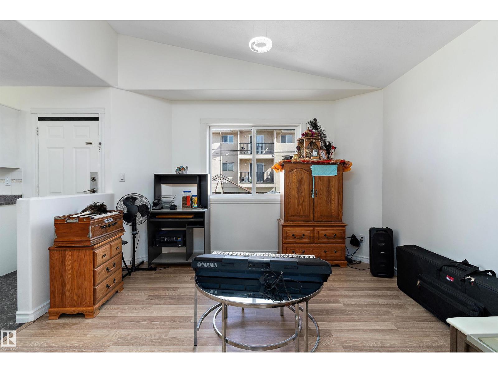 12711 128 ST NW