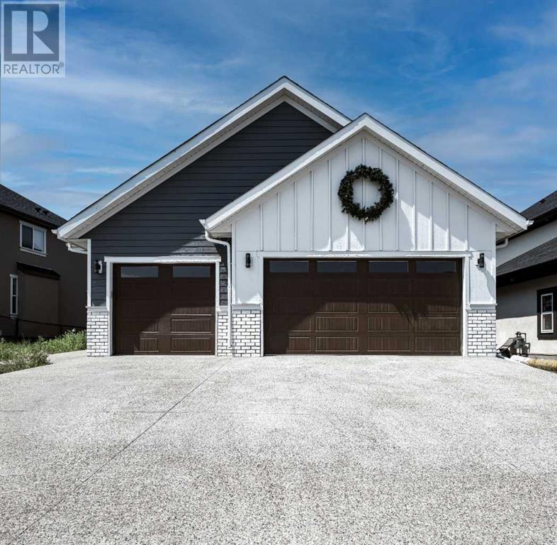 689 Muirfield Crescent
