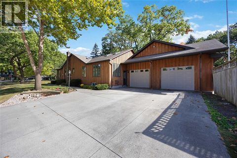 1311 Lakeshore ROAD Sarnia ON N7S2L9