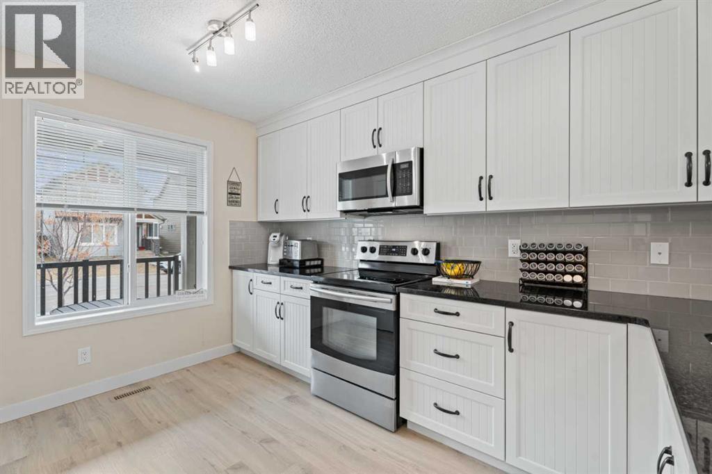 216 Copperpond Parade SE