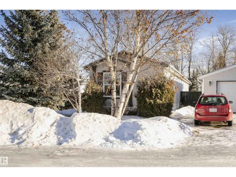 2964 Lakewood DR NW Edmonton AB T5S1T7