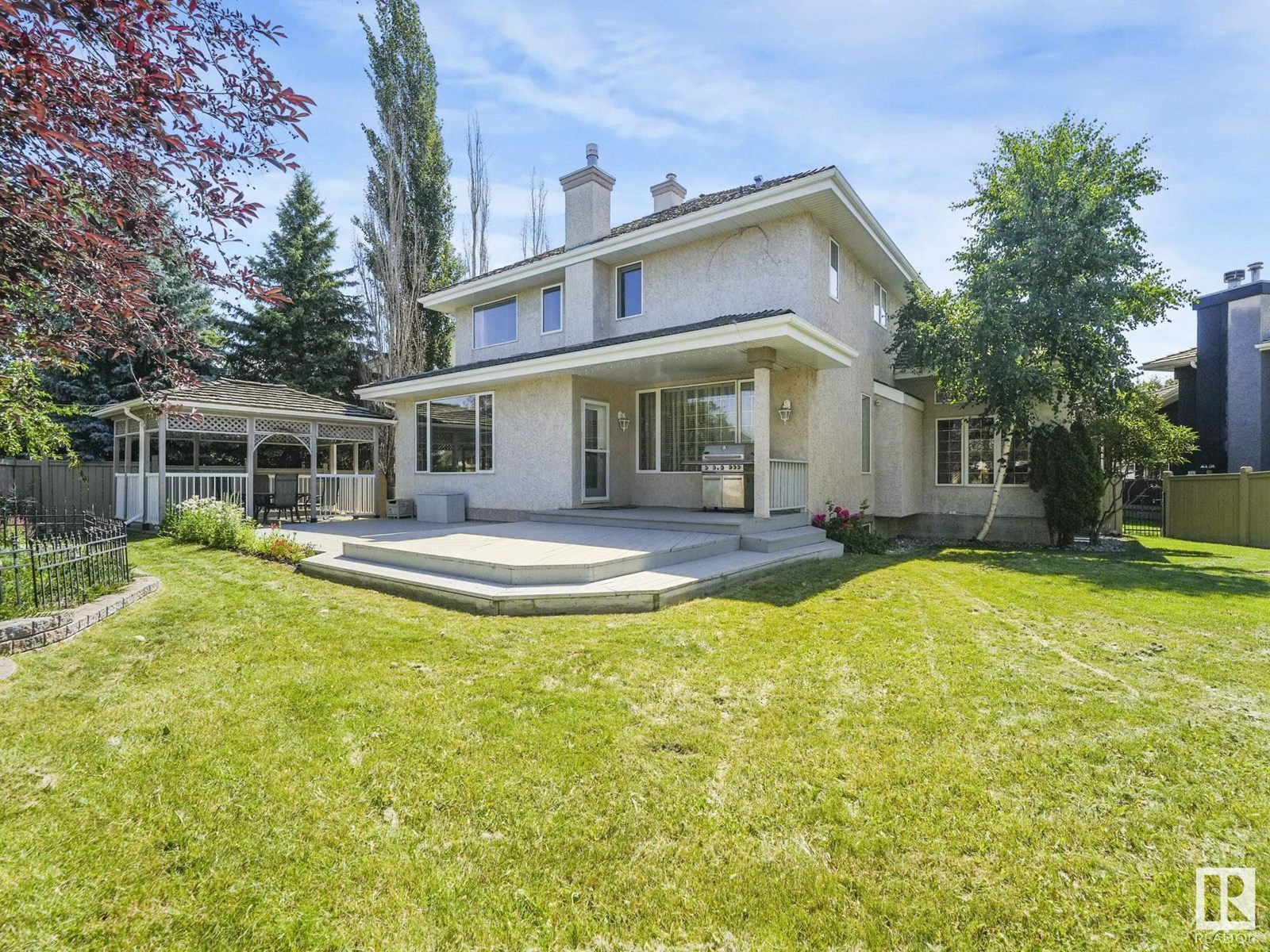 328 WHISTON CL NW