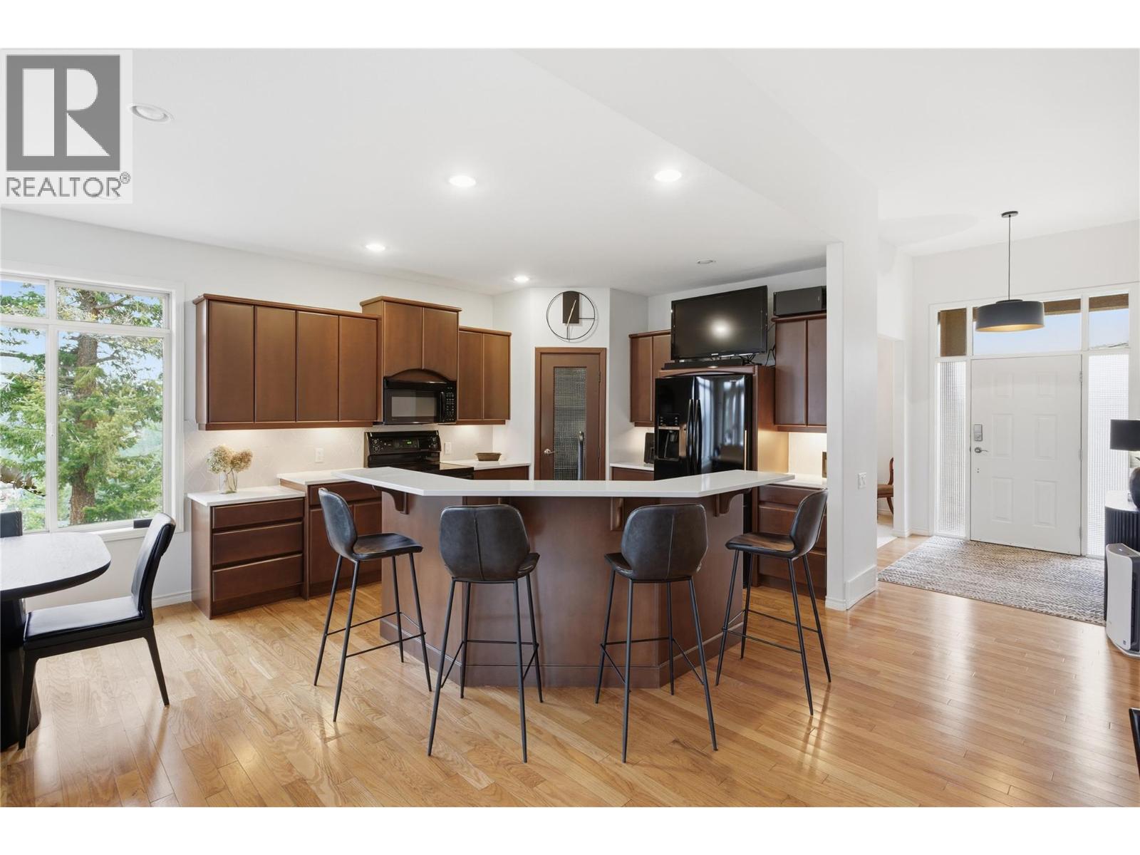 2213 Waddington Court Unit# 16