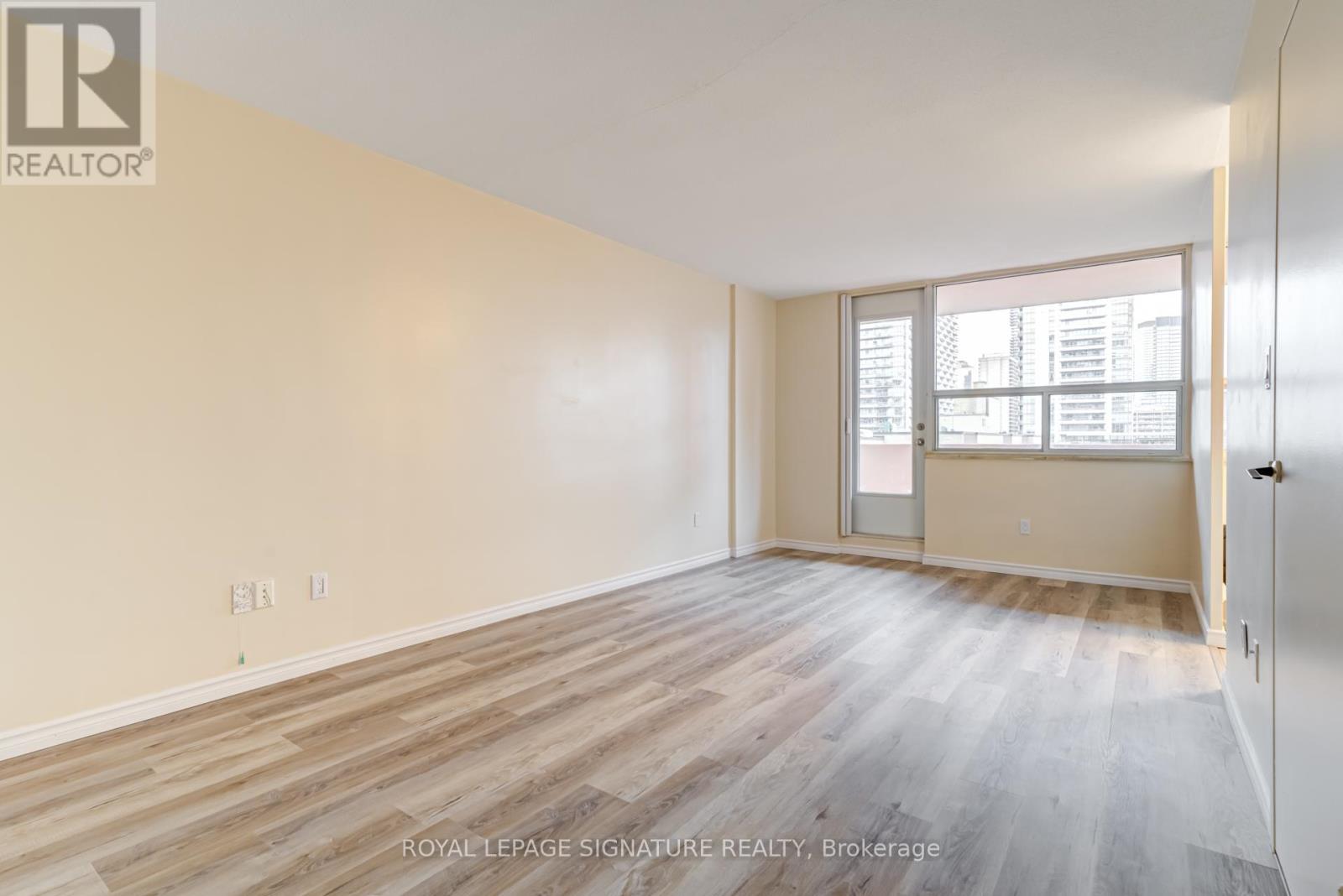 1011 - 40 HOMEWOOD AVENUE