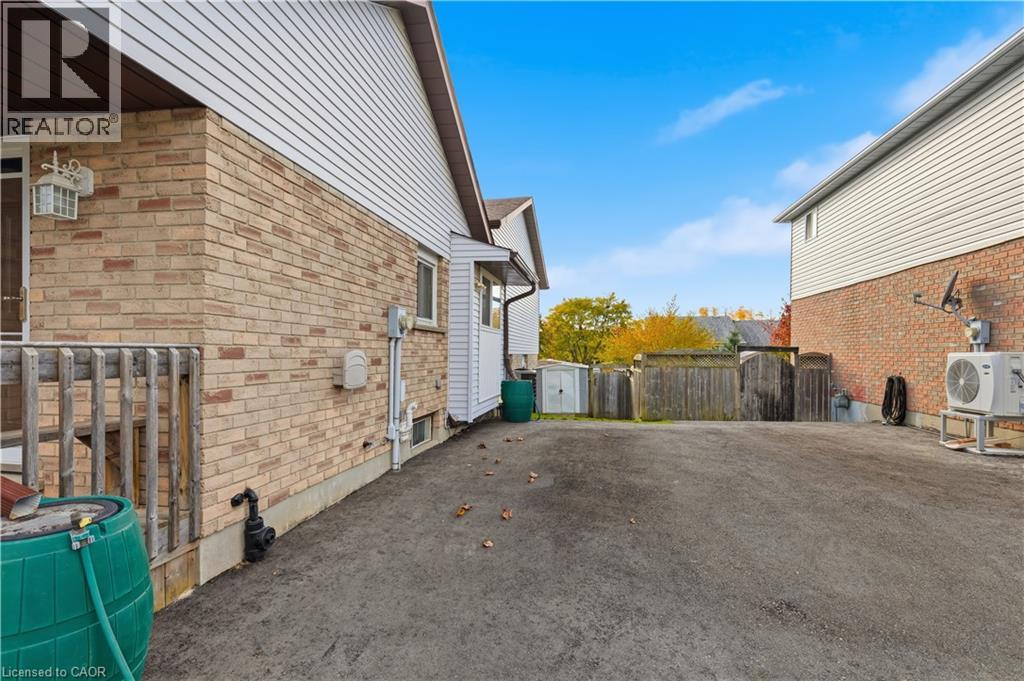 253 BENESFORT Crescent