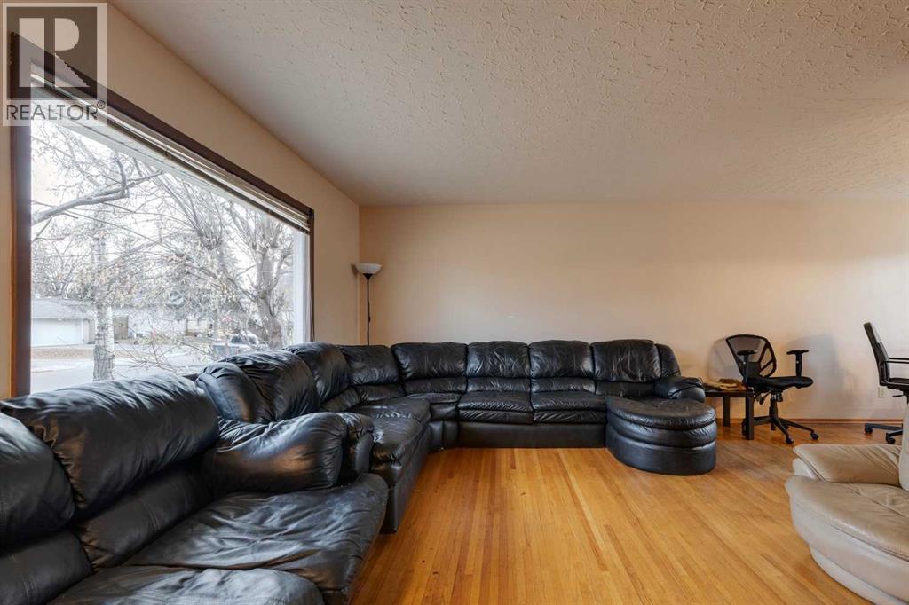 2647 Charlebois Drive NW