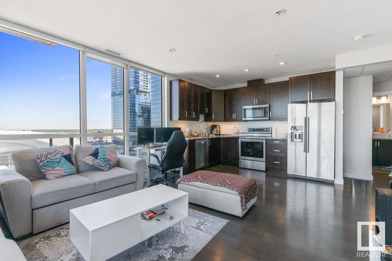 #1405 10238 103 ST NW