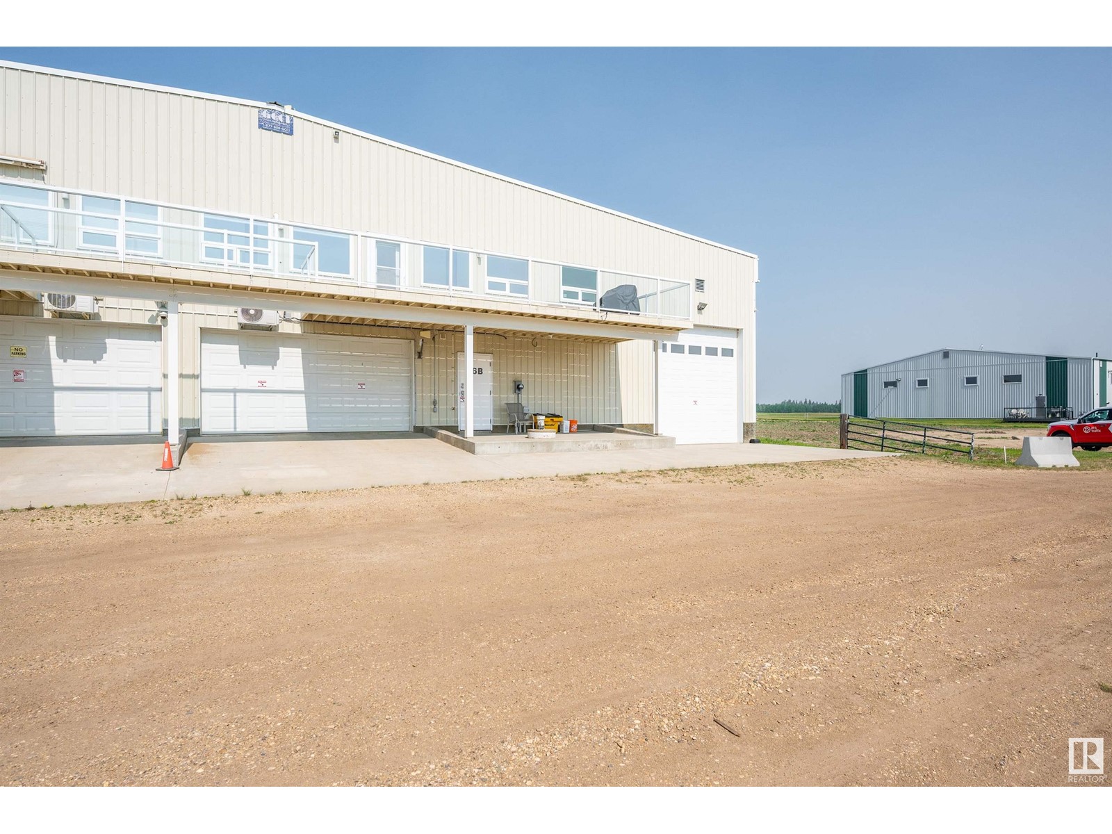 #76B 51401 RGE ROAD 221