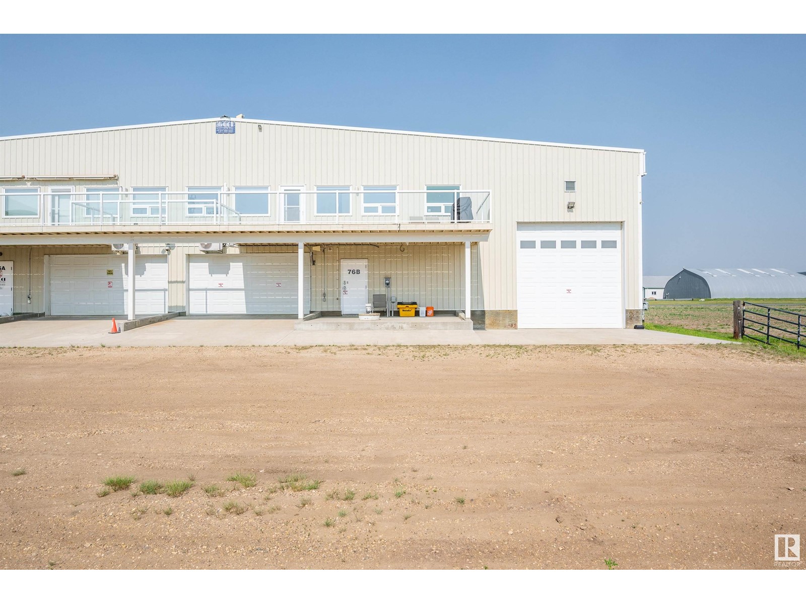 #76B 51401 RGE ROAD 221