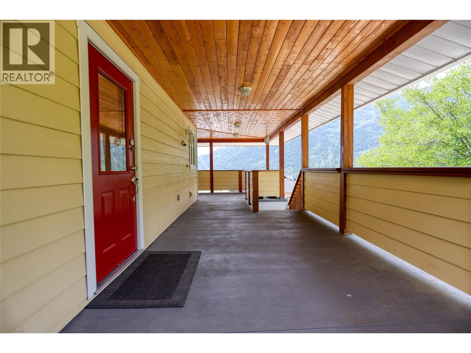 522 Foster Place