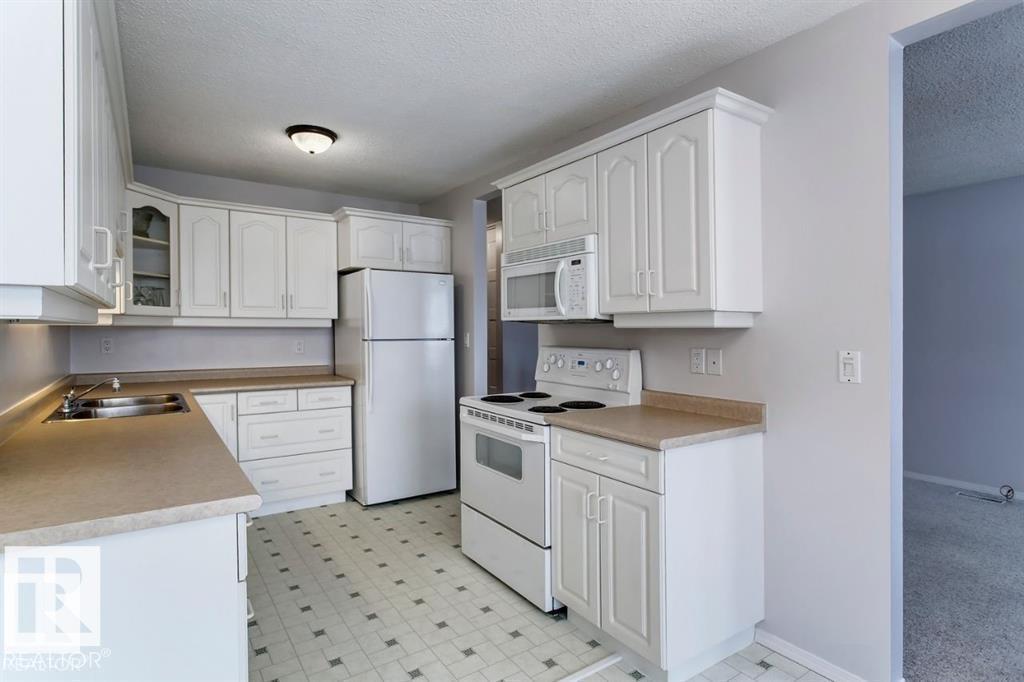 10688 Beaumaris RD NW