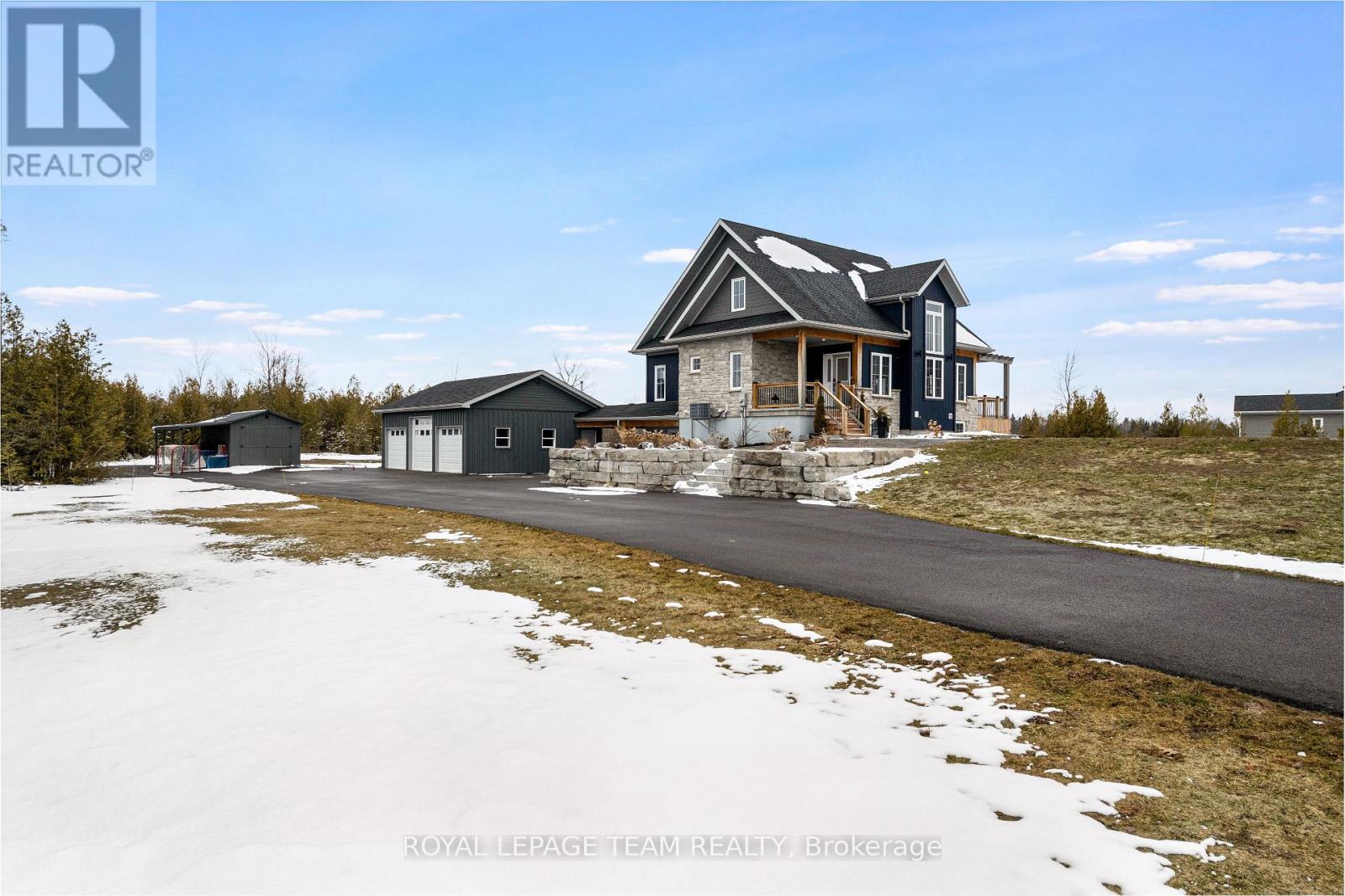 114 CHARLES HOLDEN AVENUE