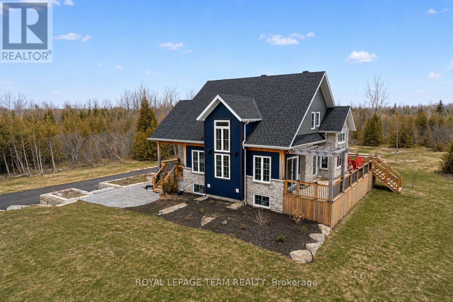 114 CHARLES HOLDEN AVENUE