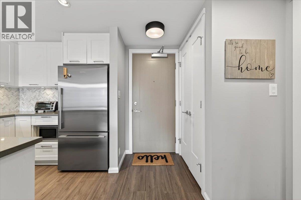 1003 520 COMO LAKE AVENUE