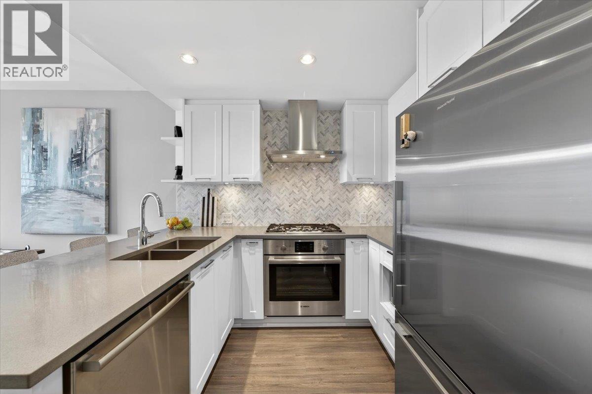 1003 520 COMO LAKE AVENUE